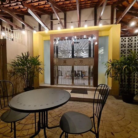 Mg Casa Inn - Mutiara Gurney George Town Ngoại thất bức ảnh